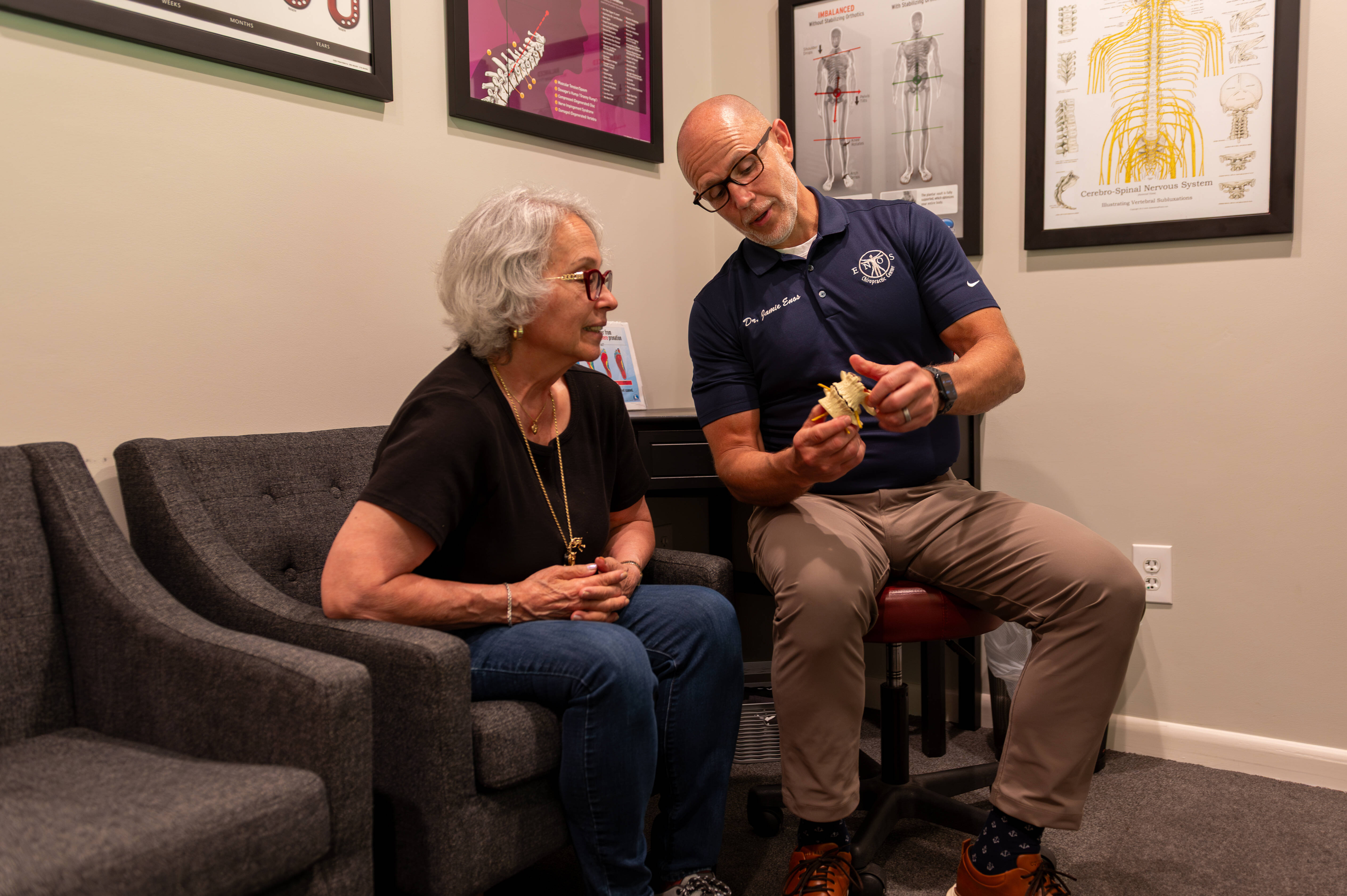 When Should You See a Chiropractor Instead of a Medical Doctor?